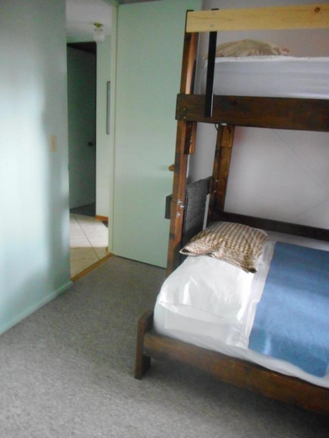 Nice Bunk Bed Whitehorse Exterior photo