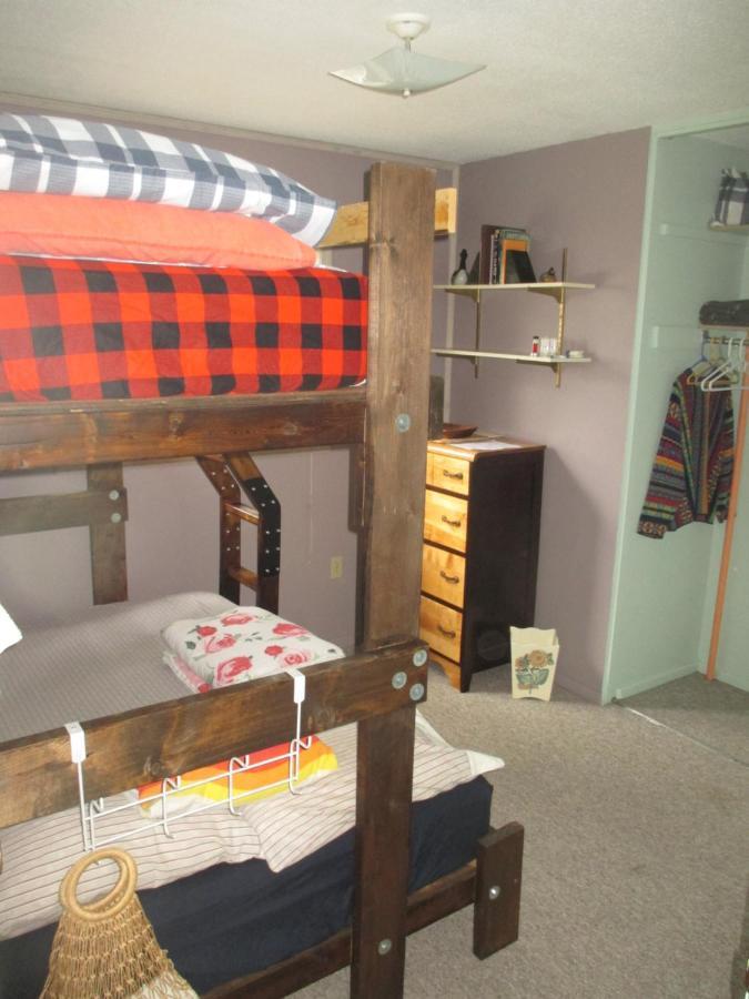 Nice Bunk Bed Whitehorse Exterior photo