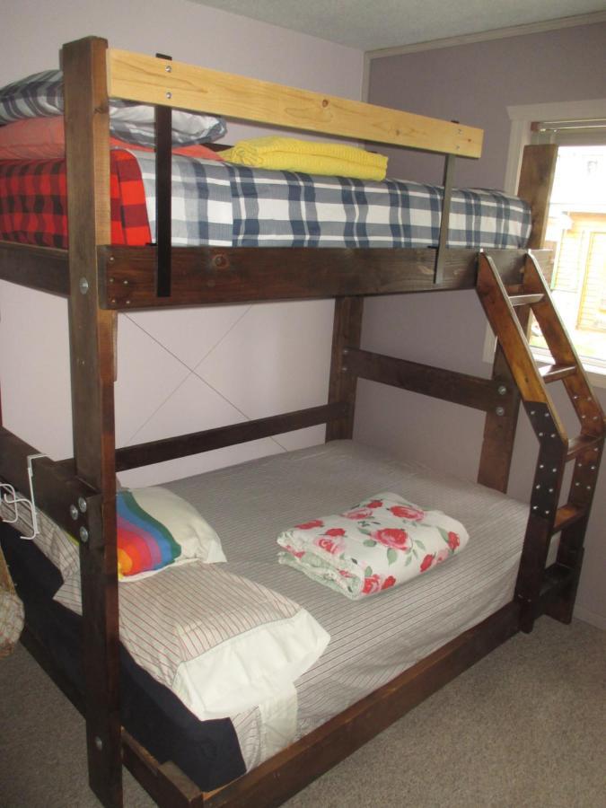 Nice Bunk Bed Whitehorse Exterior photo
