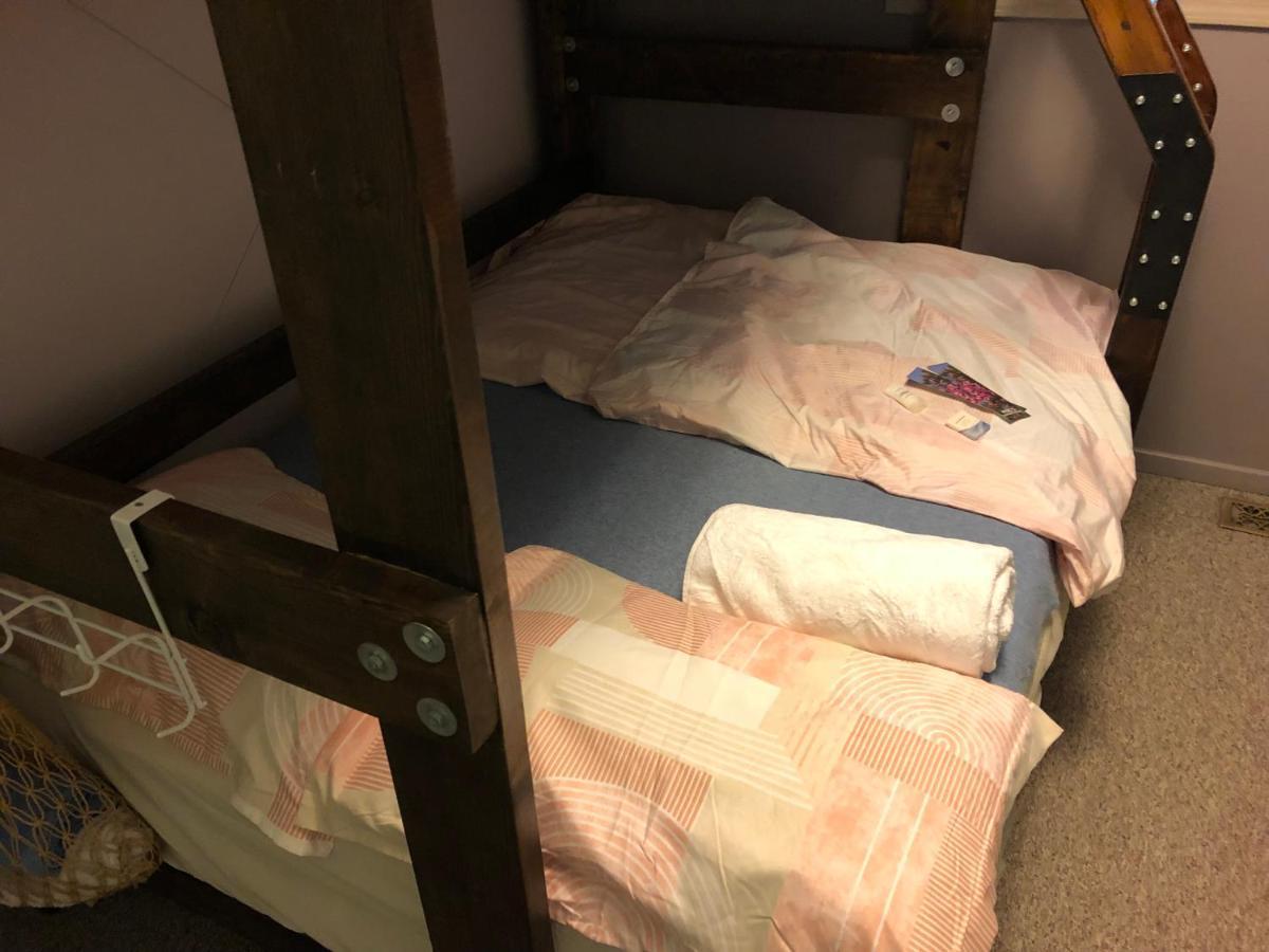 Nice Bunk Bed Whitehorse Exterior photo